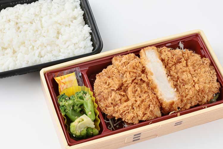 三元豚の豚カツ弁当/700円(税込)