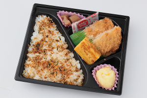 メンチカツ弁当/電子レンジ対応 400円(税込)